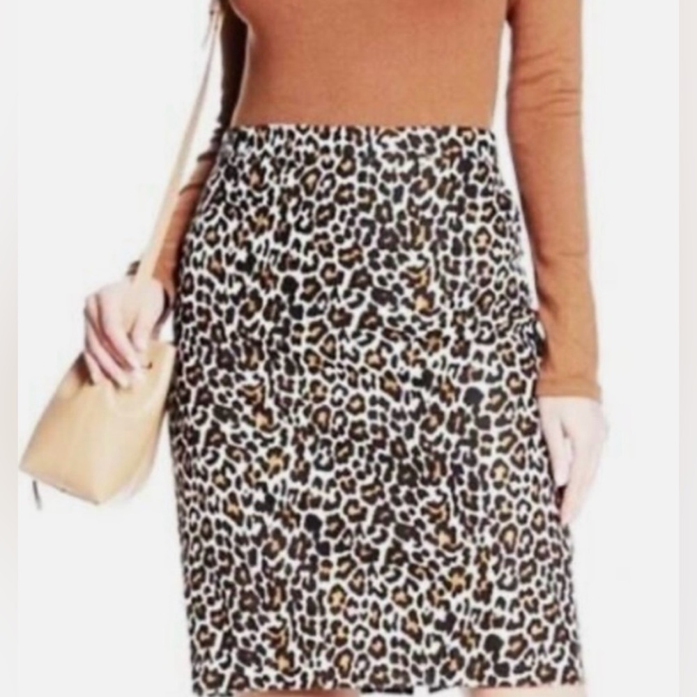 J CREW Leopard Print Pencil Skirt Size 6